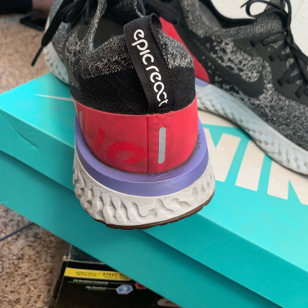 Nike’s - Picture 3 of 3